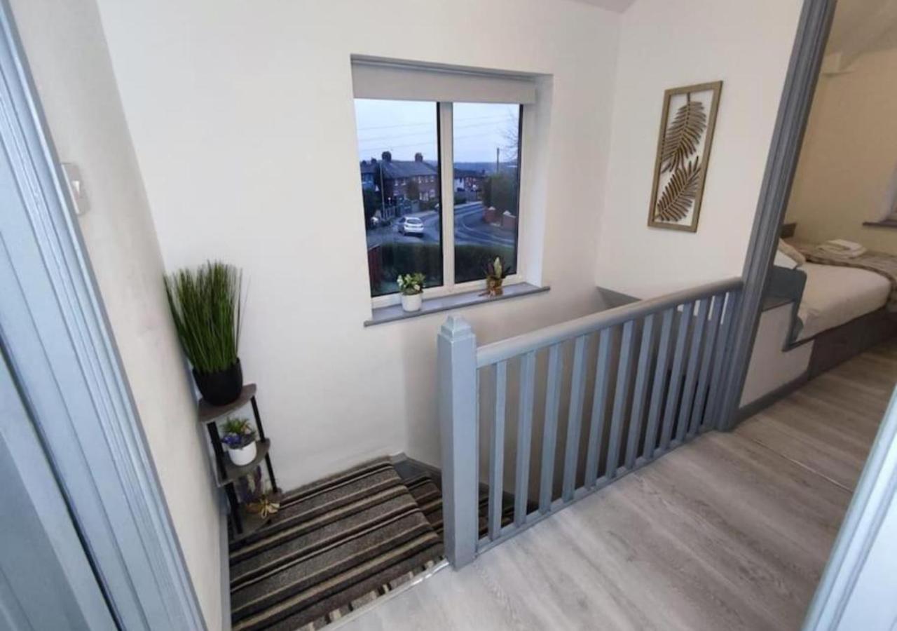 Comfortable 3 Bedrooms Leeds Beach House - Ideal For Family And Contractors - Free Parking For 2 Cars Exterior foto